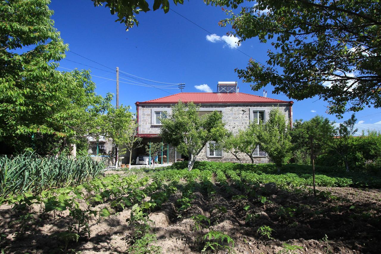 Karin's B&B Sisian Exterior foto